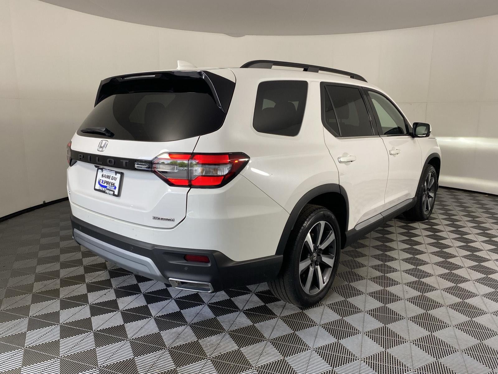 2023 Honda Pilot Touring