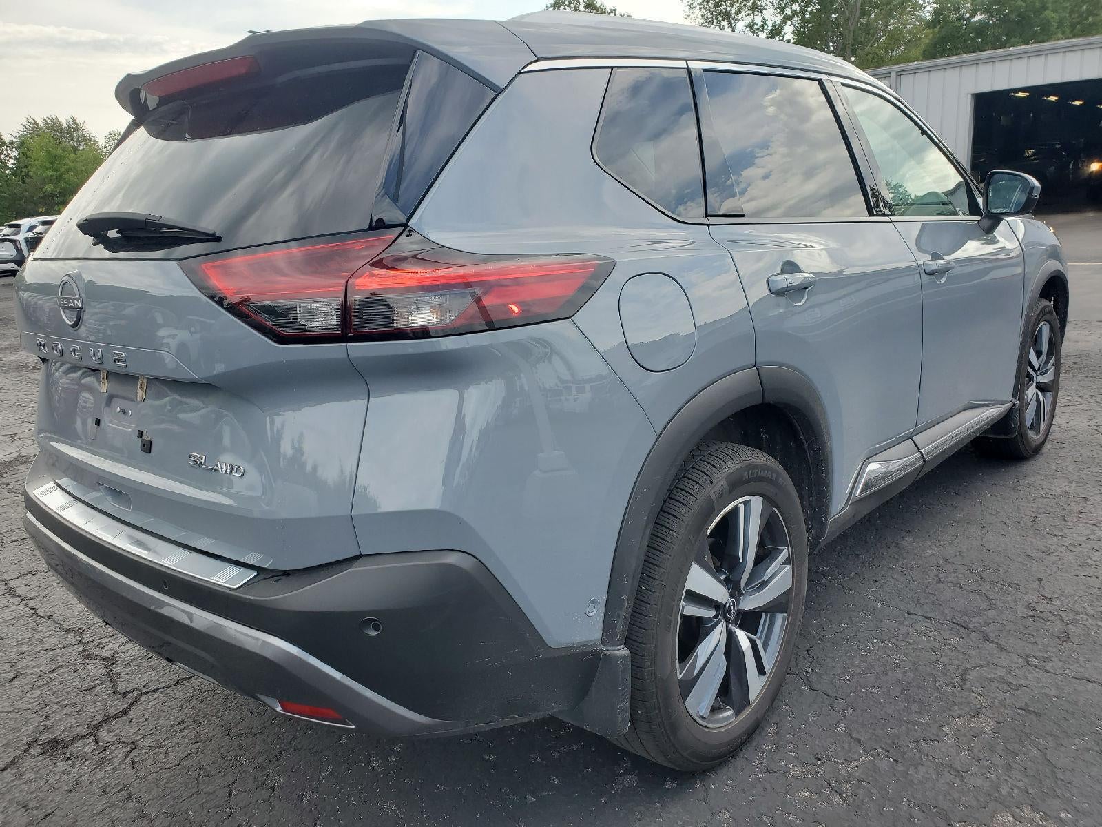 2022 Nissan Rogue SL
