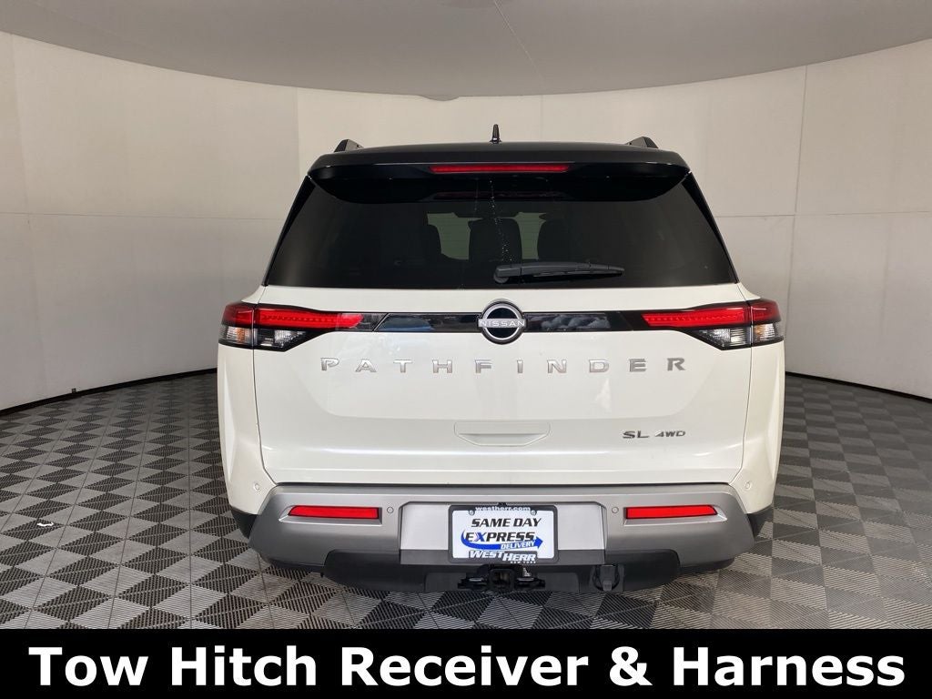 2024 Nissan Pathfinder SL