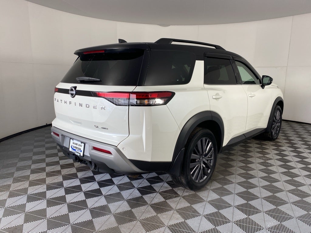 2024 Nissan Pathfinder SL