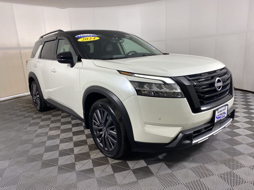 2024 Nissan Pathfinder SL