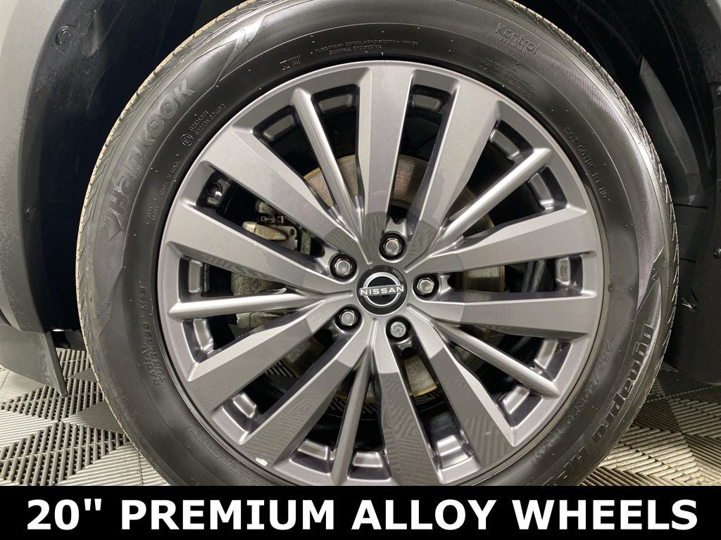 2024 Nissan Pathfinder SL