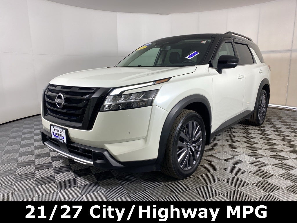 2024 Nissan Pathfinder SL
