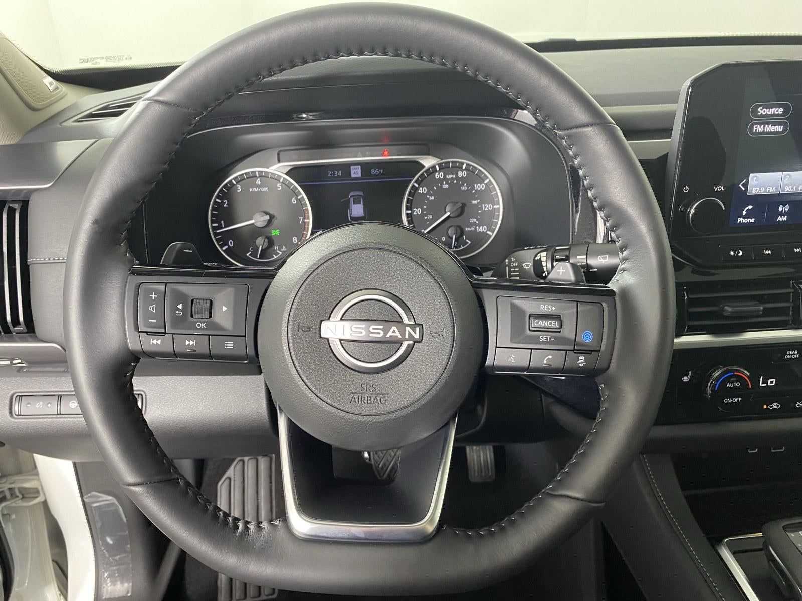 2024 Nissan Pathfinder SL