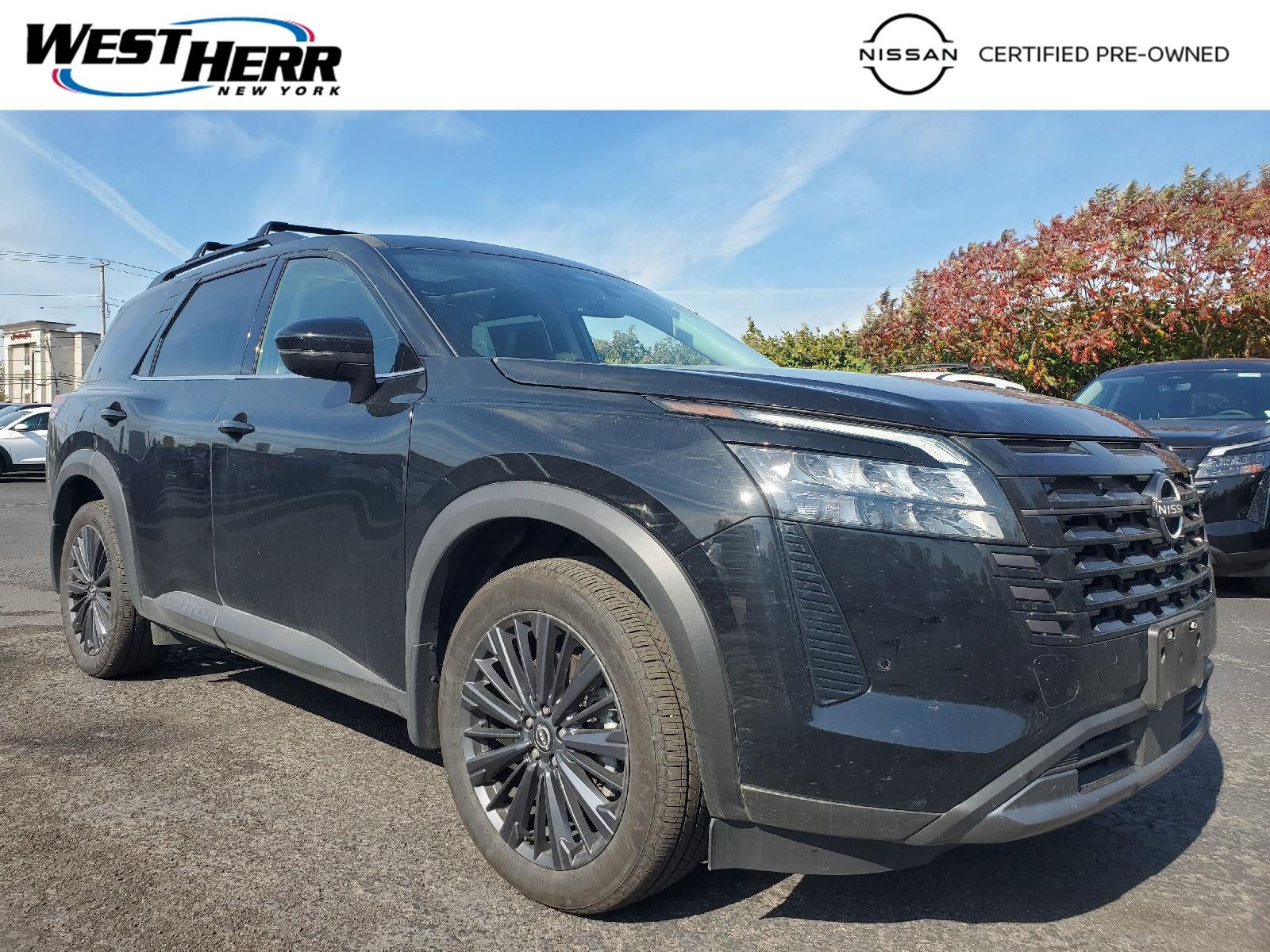 2026 Nissan Pathfinder SL