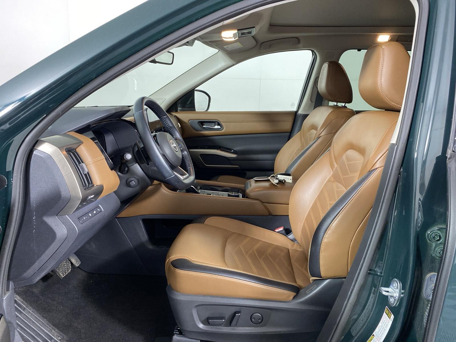 2023 Nissan Pathfinder Platinum