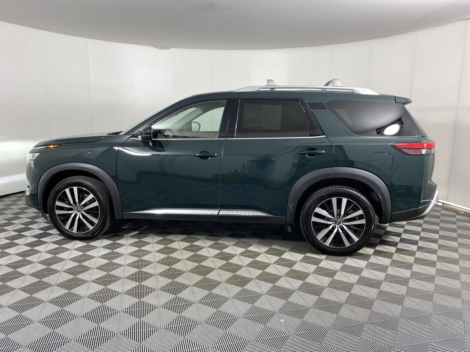2023 Nissan Pathfinder Platinum