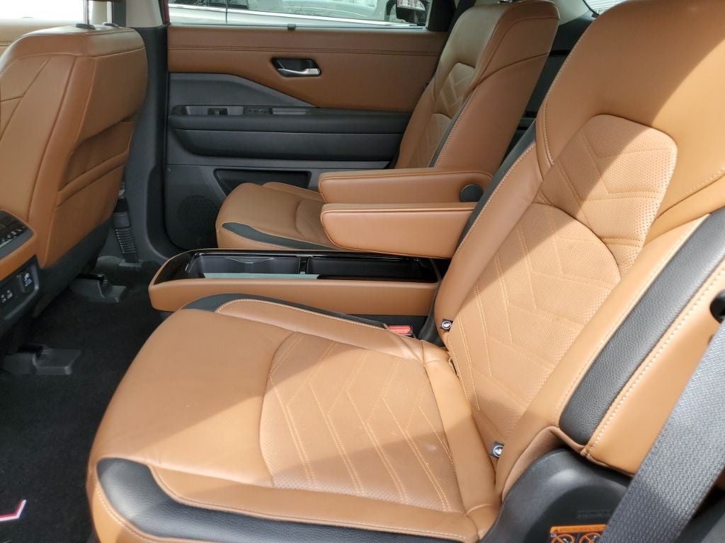 2022 Nissan Pathfinder Platinum