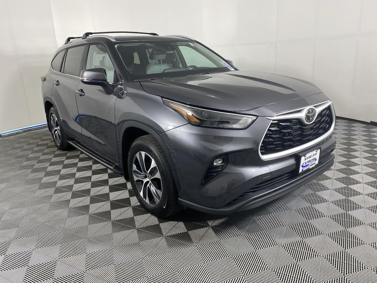 2025 Toyota Highlander XLE