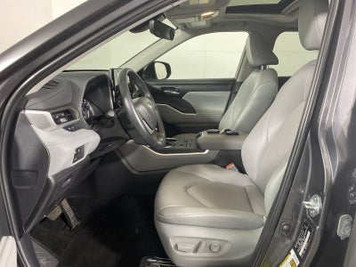 2025 Toyota Highlander XLE