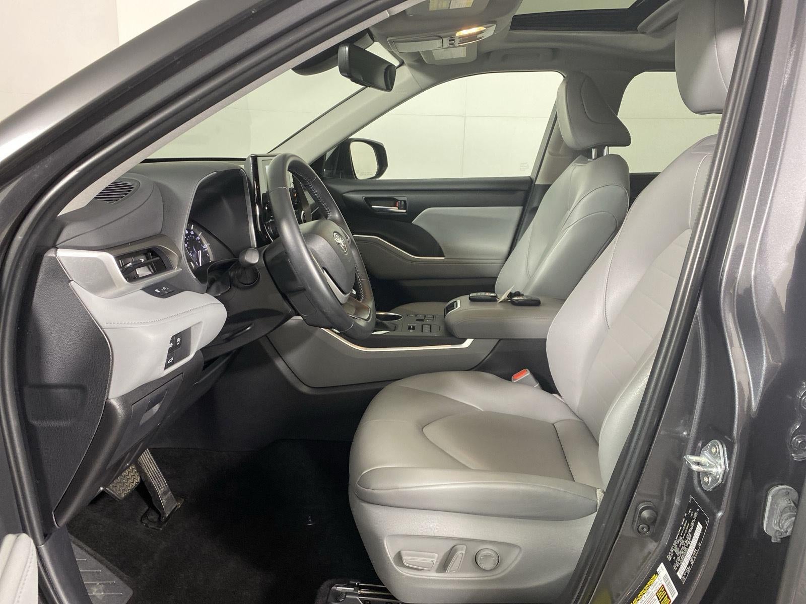 2025 Toyota Highlander XLE