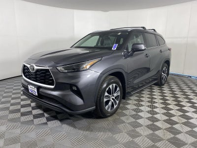 2025 Toyota Highlander XLE