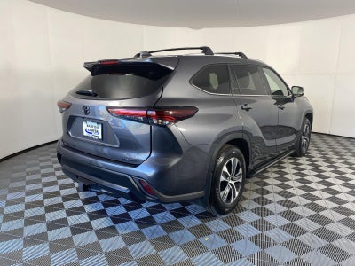 2025 Toyota Highlander XLE