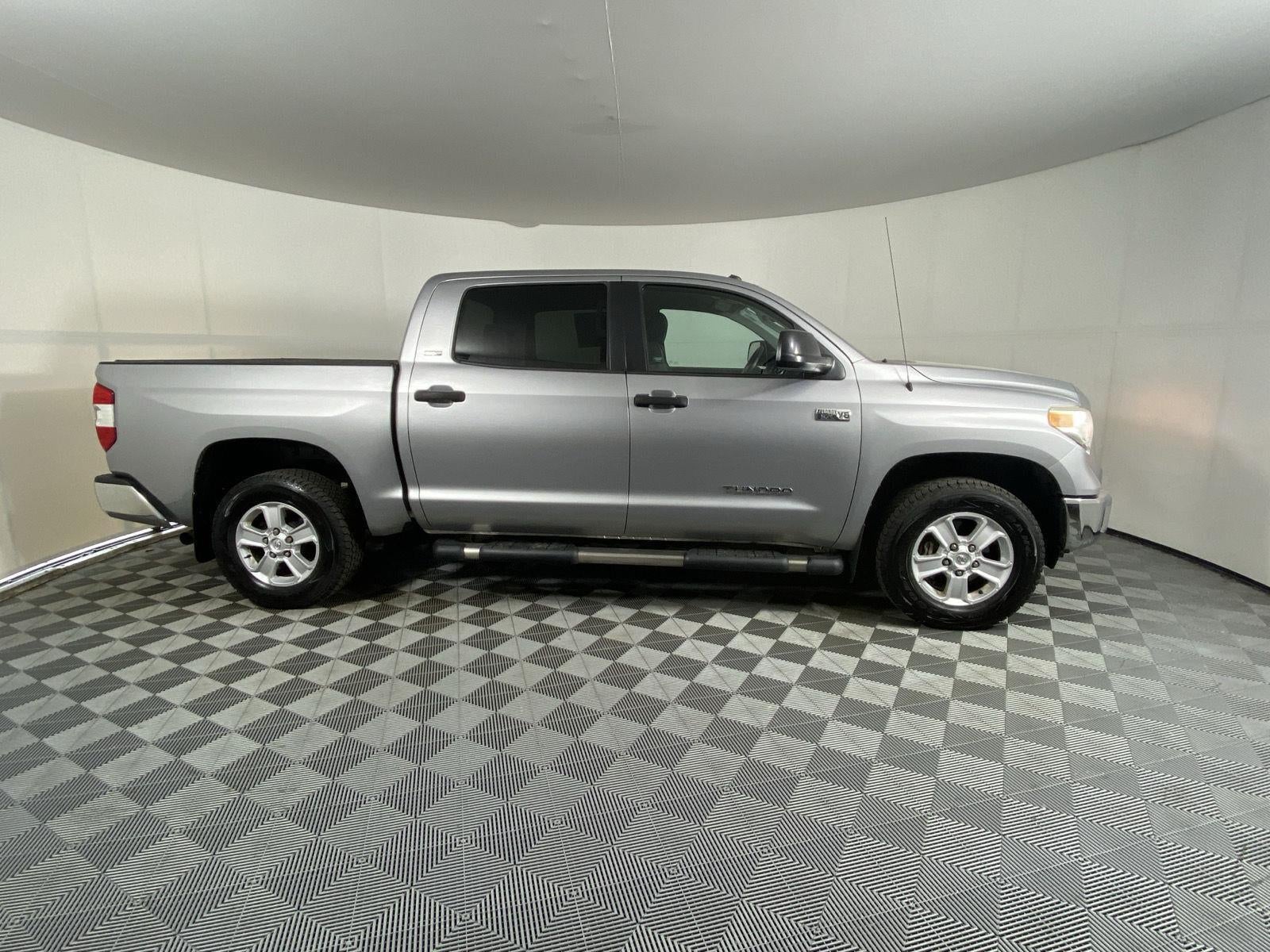 2016 Toyota Tundra Truck SR5