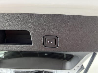 2025 GMC Acadia AWD AT4