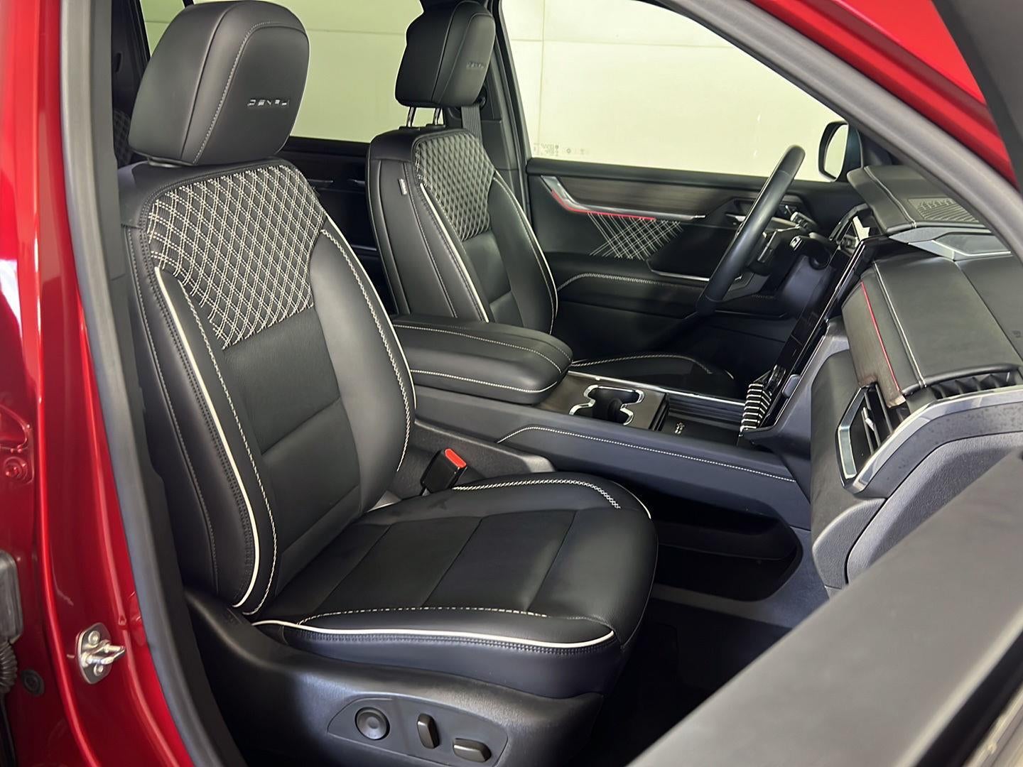 2024 GMC Acadia AWD Denali