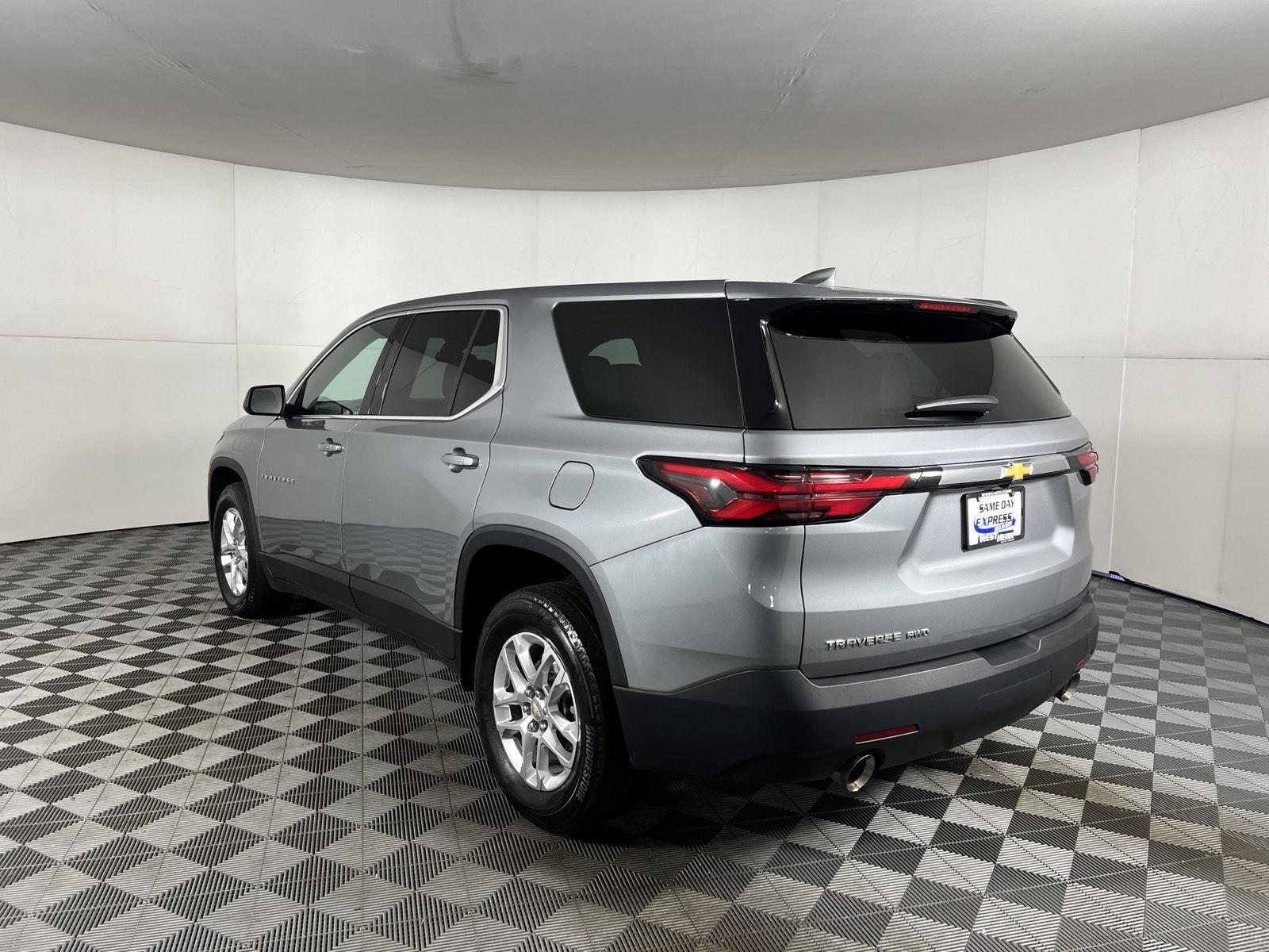 2023 Chevrolet Traverse LS