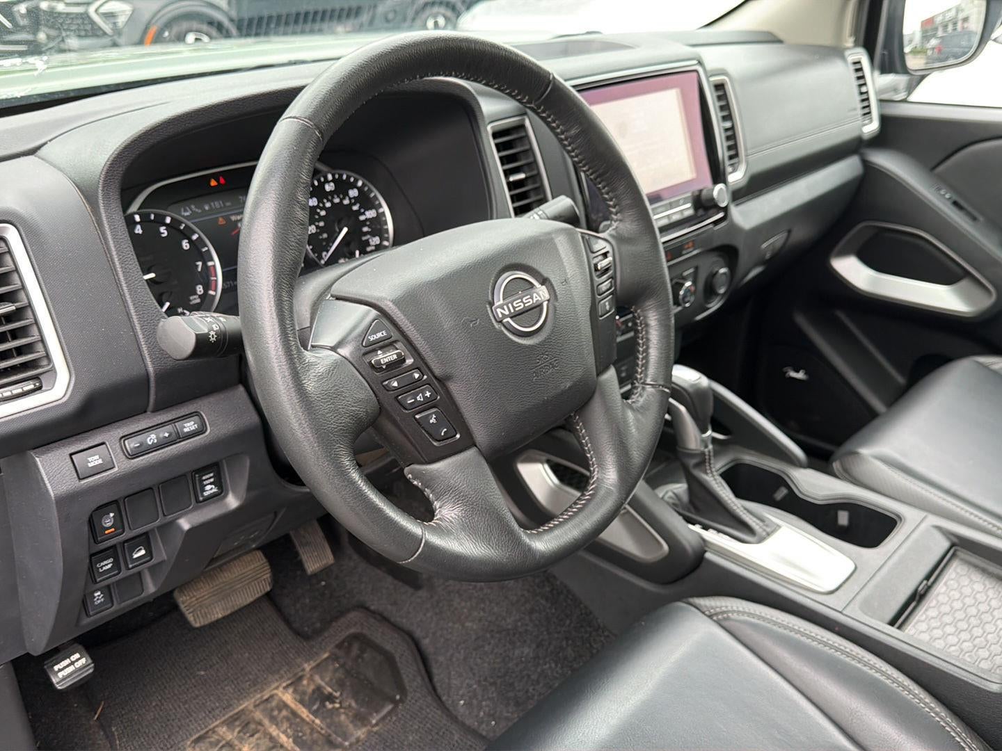 2023 Nissan Frontier SV