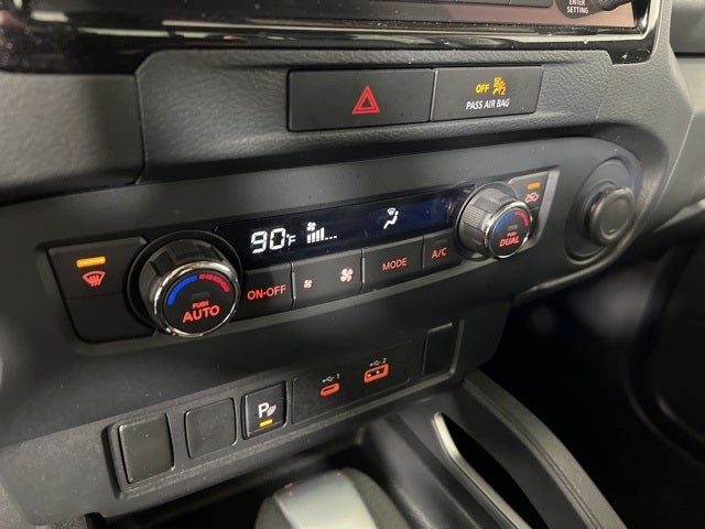 2022 Nissan Frontier SV