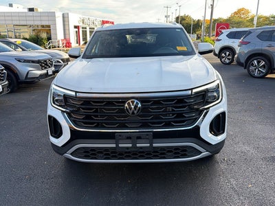 2024 Volkswagen Atlas Cross Sport 2.0T SE w/Technology