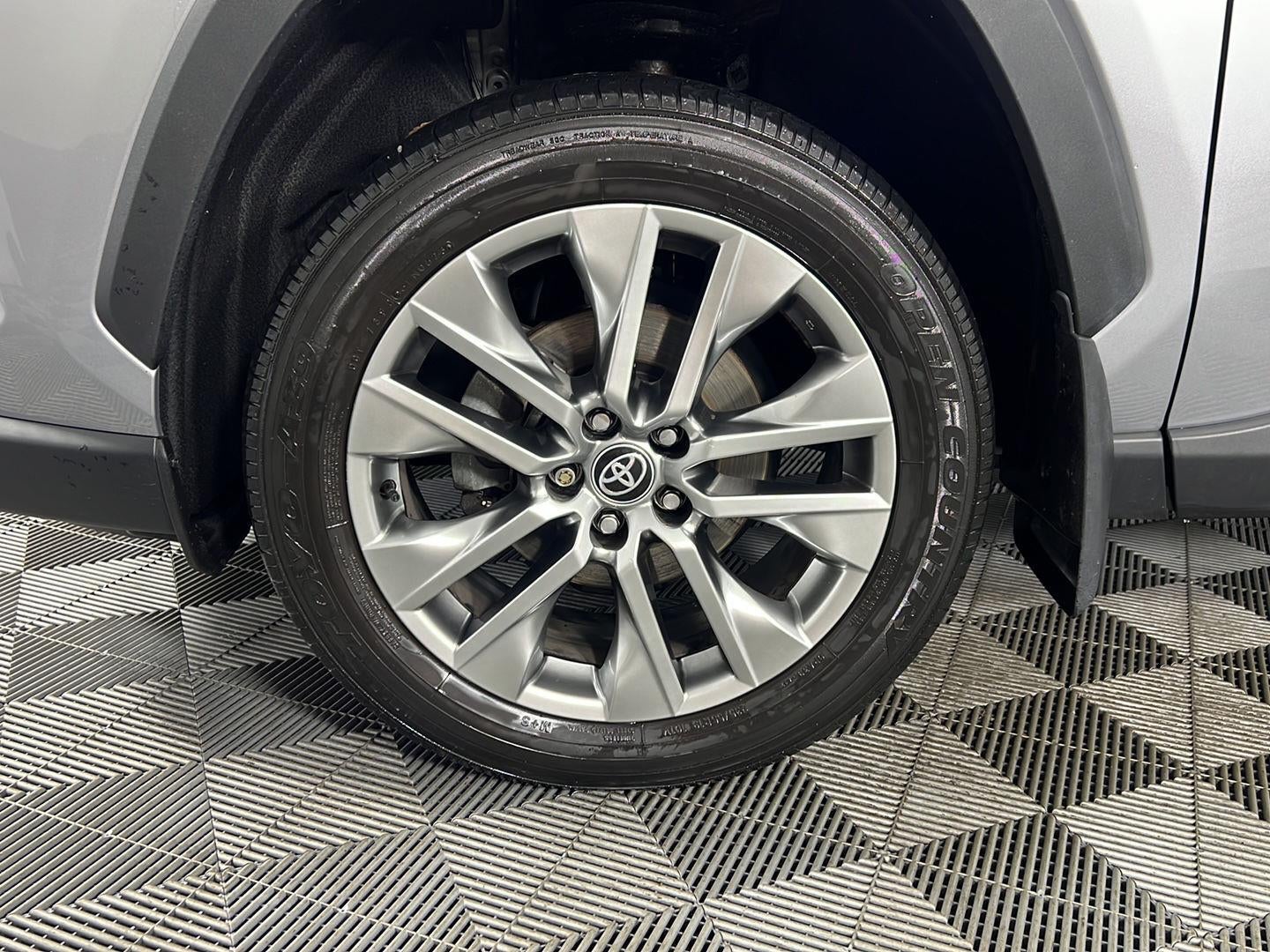 2023 Toyota Rav4 XLE Premium