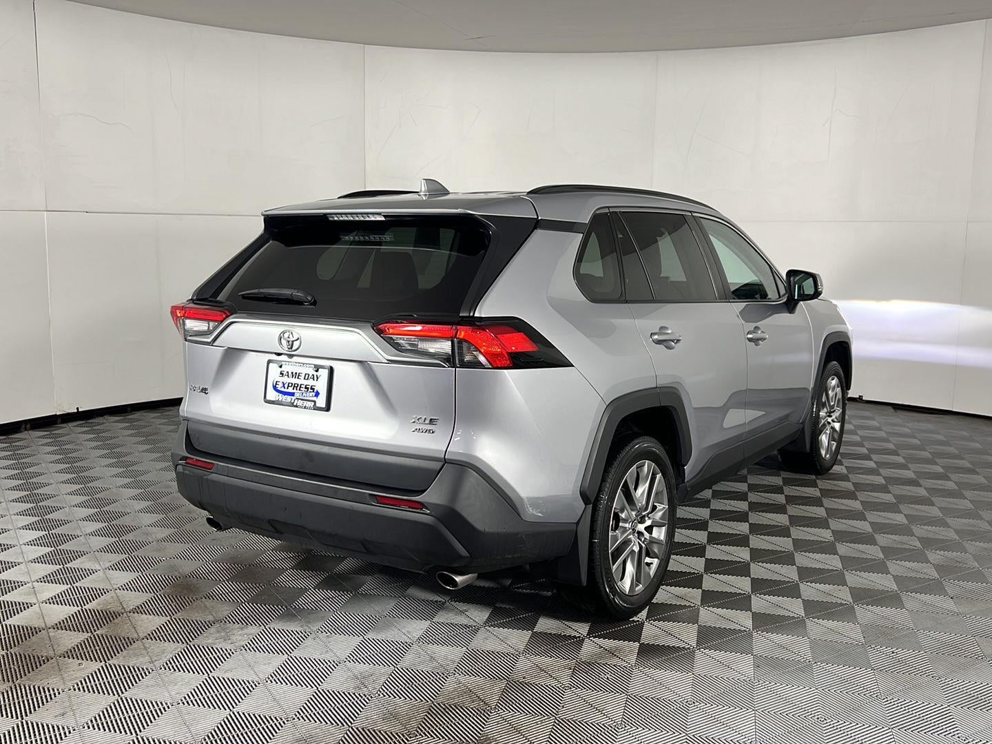2023 Toyota Rav4 XLE Premium