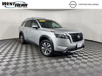 2025 Nissan Pathfinder SL
