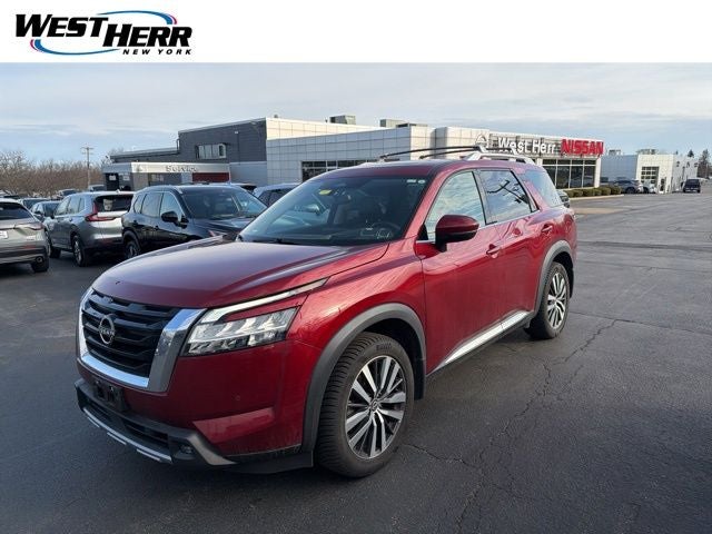 2022 Nissan Pathfinder Platinum