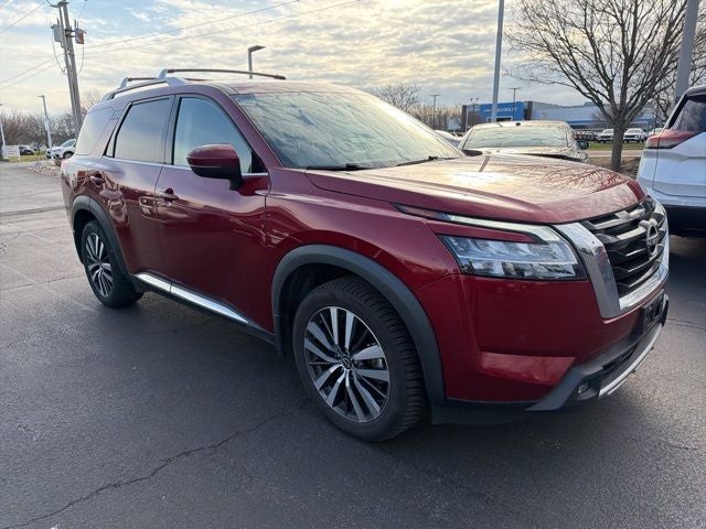 2022 Nissan Pathfinder Platinum