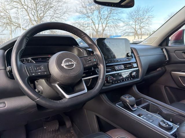 2022 Nissan Pathfinder Platinum