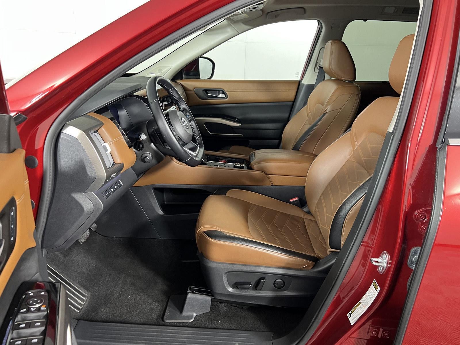 2024 Nissan Pathfinder Platinum