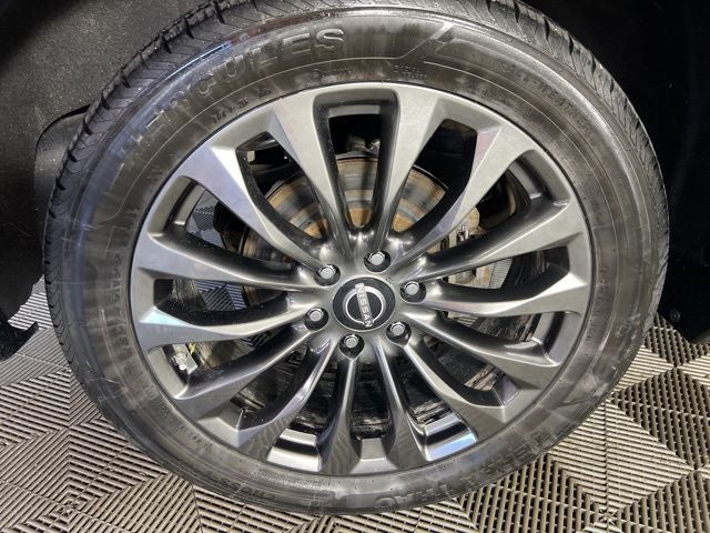 2022 Nissan Armada Platinum