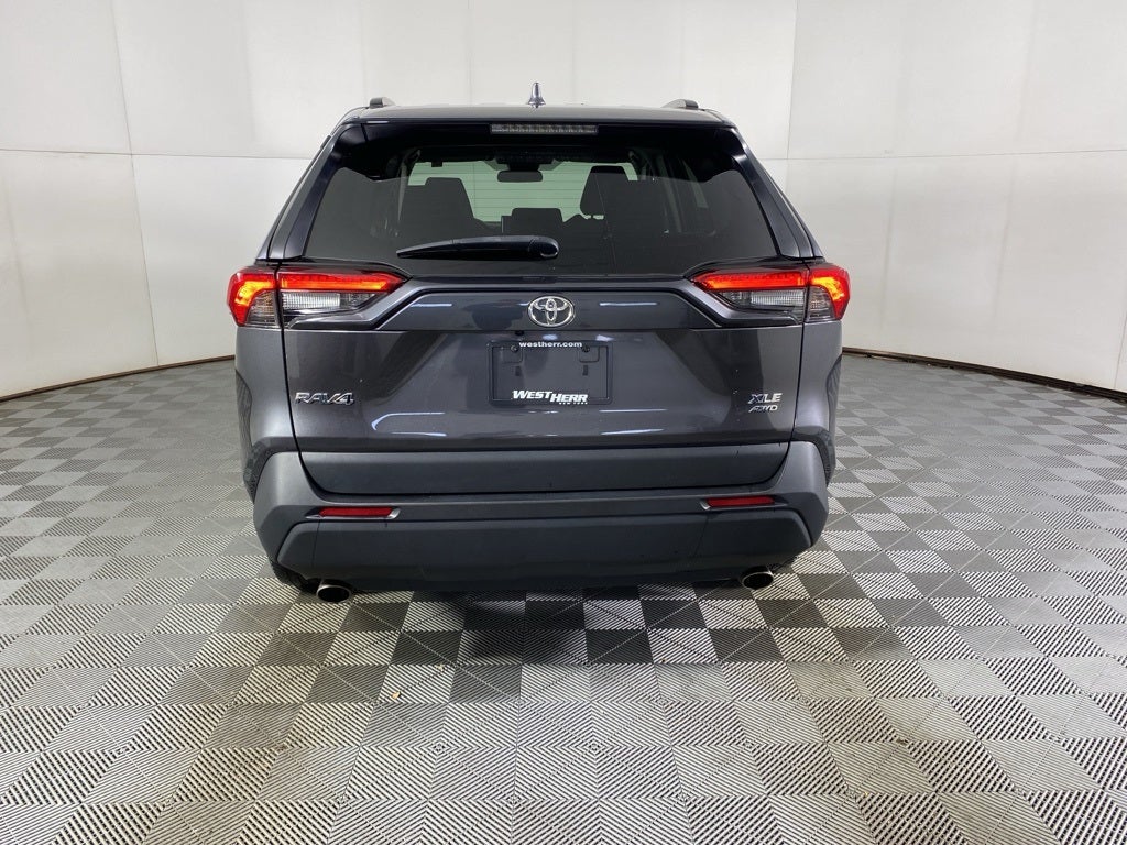 2022 Toyota RAV4 XLE