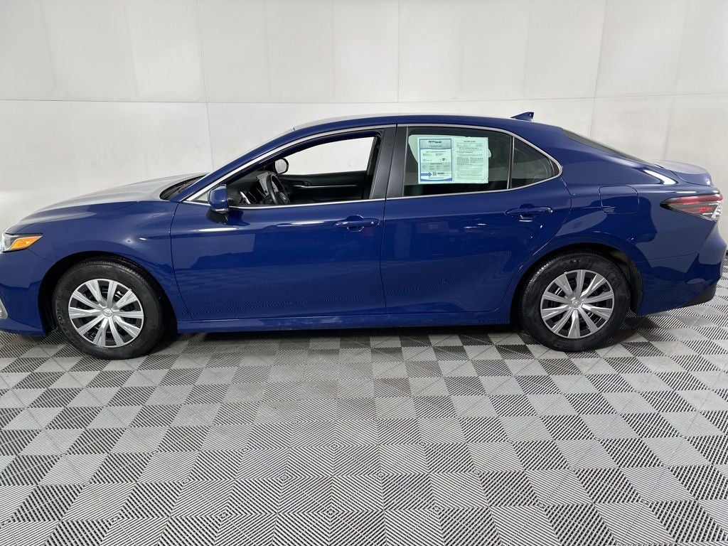 2023 Toyota Camry Hybrid LE