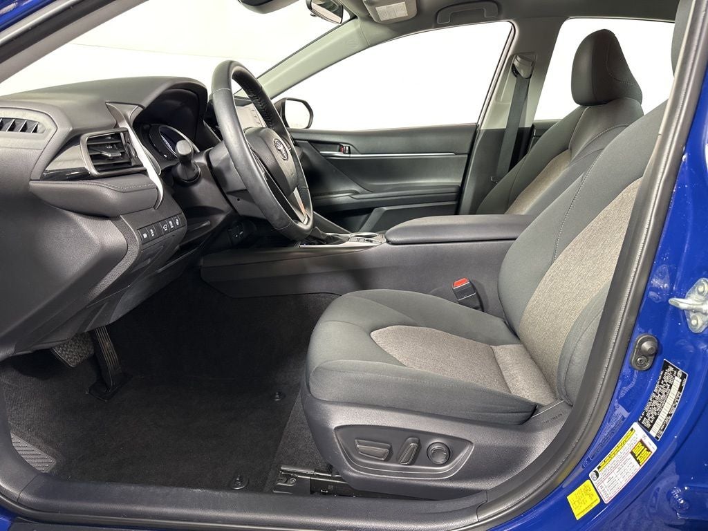 2023 Toyota Camry Hybrid LE