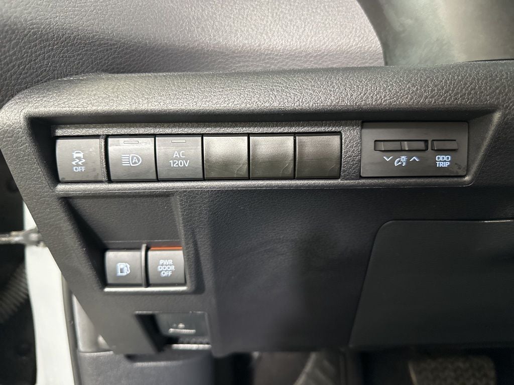 2024 Toyota Sienna Woodland Edition