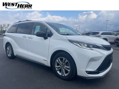 2021 Toyota Sienna XSE 7 Passenger