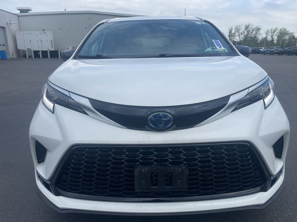 2021 Toyota Sienna XSE 7 Passenger