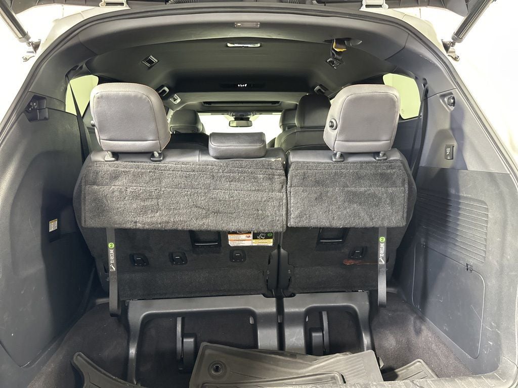 2021 Toyota Sienna XSE 7 Passenger