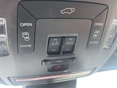 2021 Toyota Sienna XSE 7 Passenger