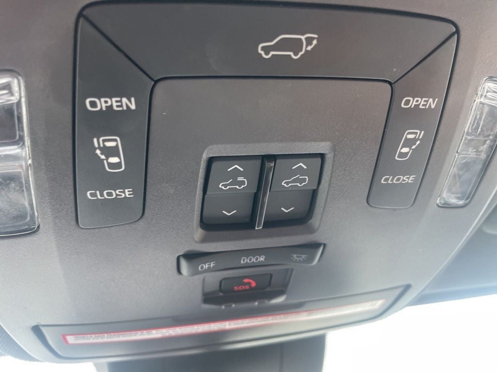 2021 Toyota Sienna XSE 7 Passenger