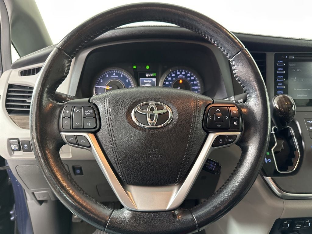 2018 Toyota Sienna XLE 7 Passenger