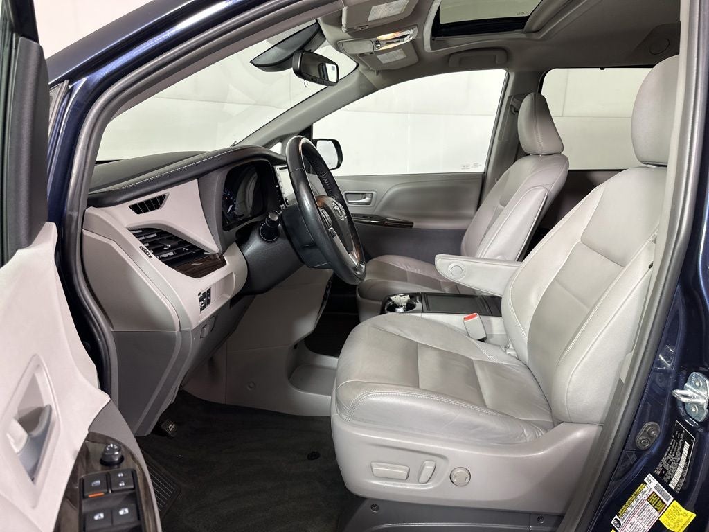 2018 Toyota Sienna XLE 7 Passenger