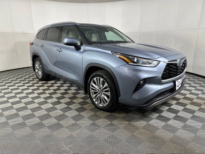2024 Toyota Highlander Hybrid Platinum
