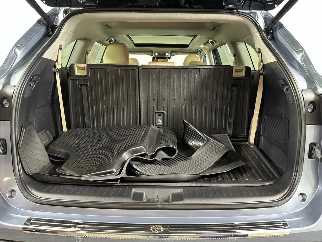 2024 Toyota Highlander Hybrid Platinum