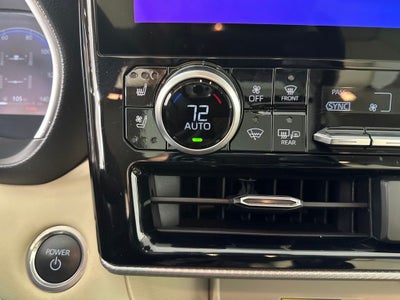 2024 Toyota Highlander Hybrid Platinum