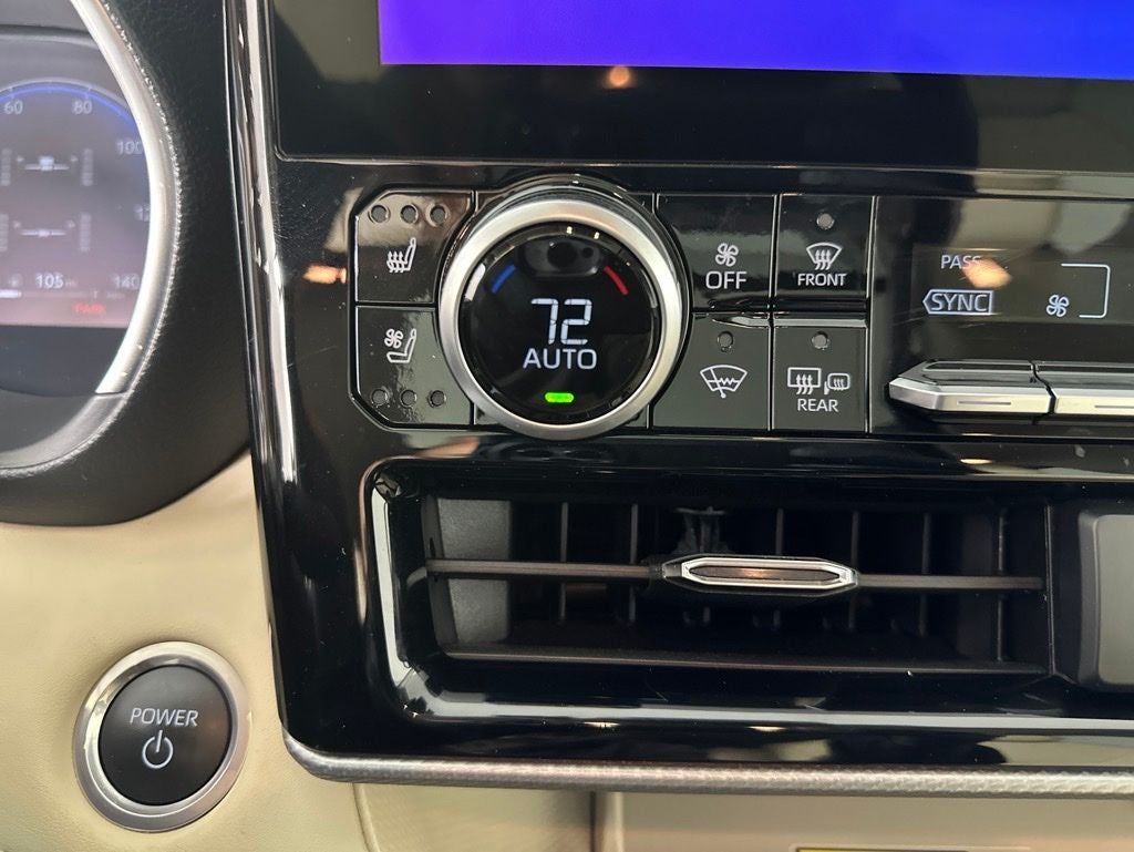 2024 Toyota Highlander Hybrid Platinum
