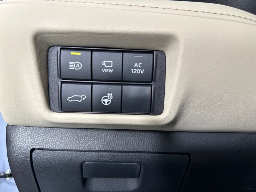 2024 Toyota Highlander Hybrid Platinum