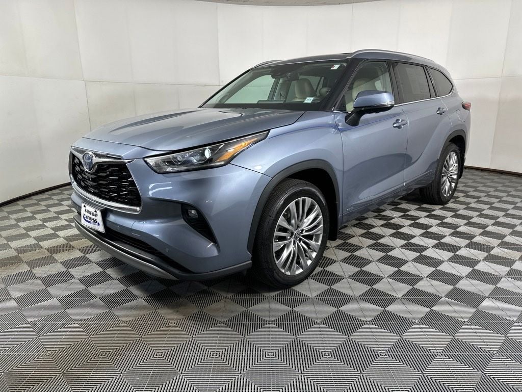 2024 Toyota Highlander Hybrid Platinum