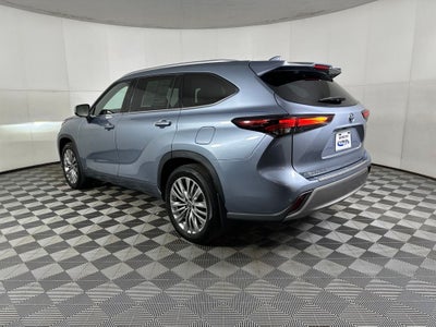 2024 Toyota Highlander Hybrid Platinum